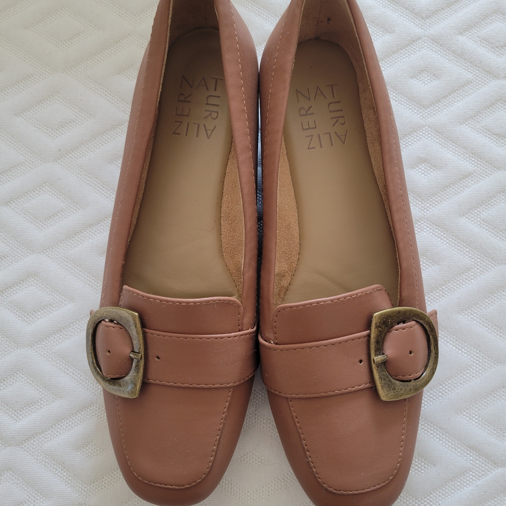 Naturalizer Women's Brown Loafers with Buckle